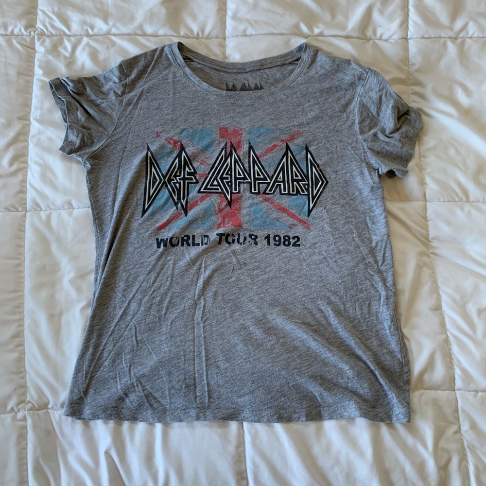 grey band tee